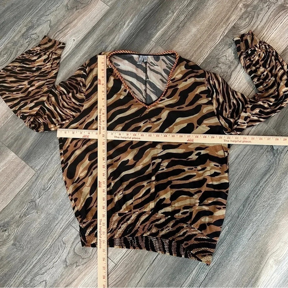 Anthropologie BLANK LONDON Patrice Balloon Sleeve Animal Print Blouse - MEDIUM - Picture 14 of 16